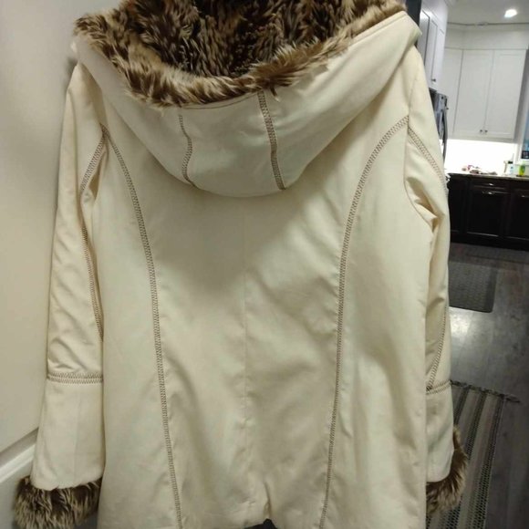 Ladies Marcona Coat with Fur Trim - Picture 2 of 9